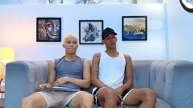 Snapshot of GREEN_BOYS chatting on March 21, 1:21 am GREEN BOYS online show from March 21, 1:21 am