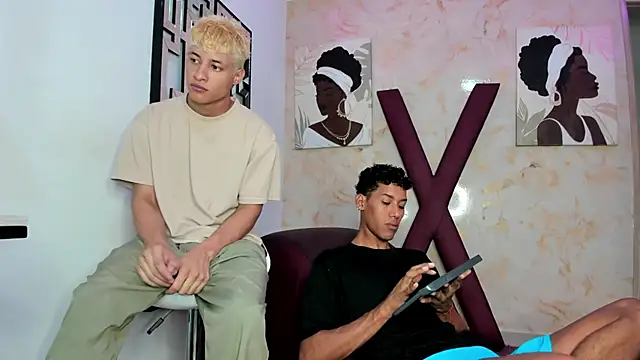 Snapshot of GREEN_BOYS chatting on March 22, 1:20 am GREEN BOYS online show from March 22, 1:20 am