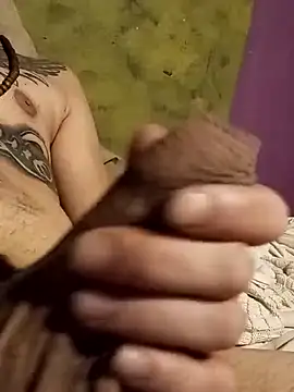 Snapshot of headfats369 chatting on February 14, 5:26 am headfats369 online show from February 14, 5:26 am