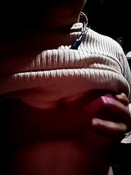 Snapshot of taniya0 chatting on March 6, 11:12 pm taniya0 online show from March 6, 11:12 pm