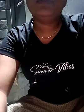 Snapshot of taniya0 chatting on March 10, 4:23 pm taniya0 online show from March 10, 4:23 pm