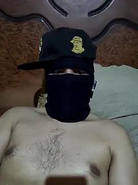 Snapshot of Cholo1096 chatting on March 21, 8:30 am Cholo1096 online show from March 21, 8:30 am