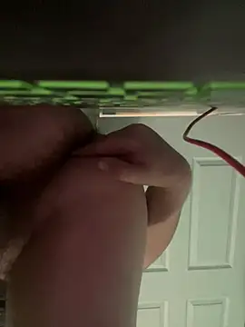 Snapshot of bust_er chatting on February 14, 9:17 am bust er online show from February 14, 9:17 am