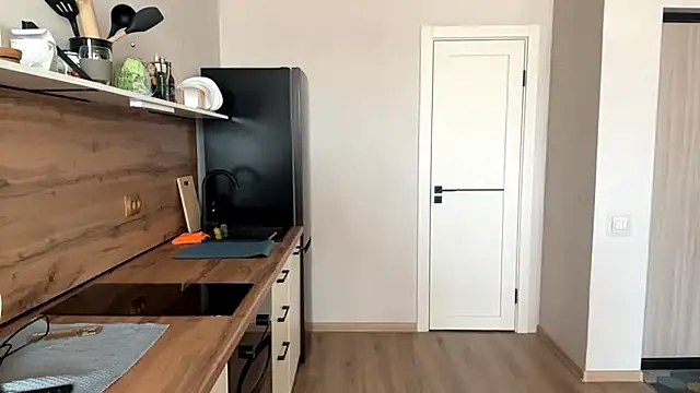 Snapshot of MargeretMaiava chatting on February 18, 8:21 am MargeretMaiava online show from February 18, 8:21 am