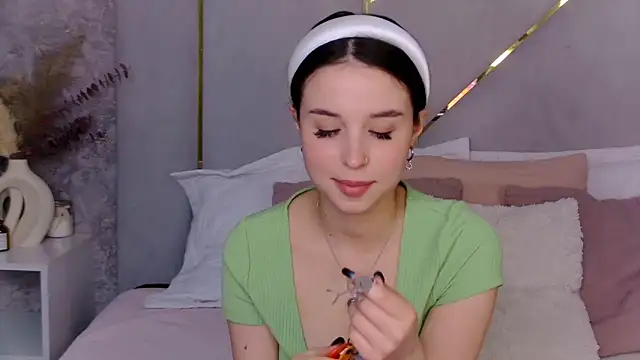 LanaLedger online show from March 18, 3:48 pm