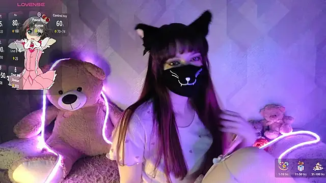 Snapshot of llonaMask chatting on March 1, 3:30 am llonaMask online show from March 1, 3:30 am