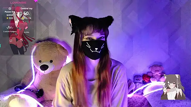 Snapshot of llonaMask chatting on March 15, 3:40 pm llonaMask online show from March 15, 3:40 pm