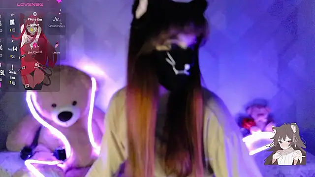 Snapshot of llonaMask chatting on March 18, 8:56 pm llonaMask online show from March 18, 8:56 pm