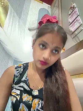 Snapshot of samayra1144 chatting on April 4, 9:12 pm samayra1144 online show from April 4, 9:12 pm