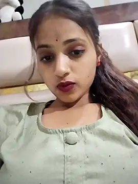 Snapshot of samayra1144 chatting on April 18, 7:18 pm samayra1144 online show from April 18, 7:18 pm