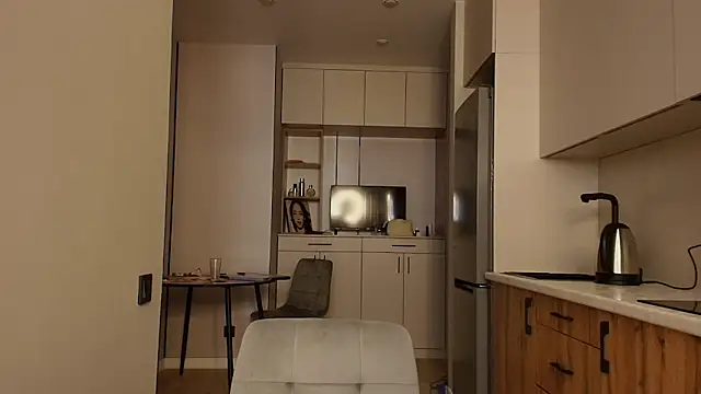 lilly sweeet online show from March 29, 6:57 am