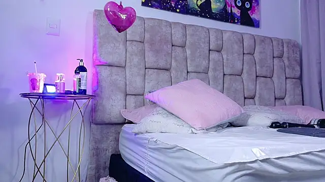 MiiaBlumm  online show from February 24, 11:25 pm