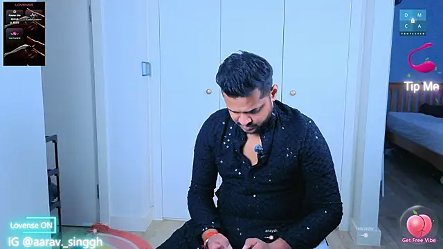 Snapshot of aarrav_hotty chatting on February 15, 8:49 pm aarrav hotty online show from February 15, 8:49 pm