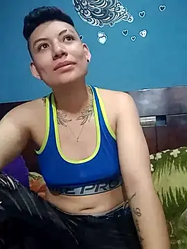 Snapshot of Quinn_tomboy chatting on February 14, 5:32 pm Quinn tomboy online show from February 14, 5:32 pm