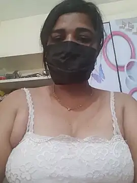 Snapshot of Tamil_Luckly_girl chatting on March 28, 7:52 am Tamil Luckly girl online show from March 28, 7:52 am