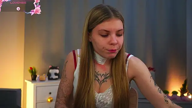 ZofiaPantano online show from April 5, 2:03 pm