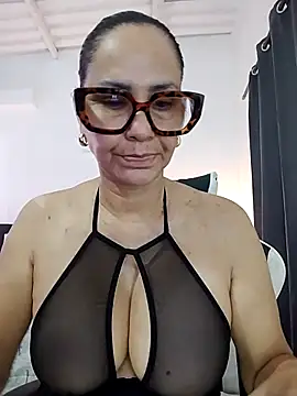 Snapshot of RubyStrome chatting on March 18, 7:33 am RubyStrome online show from March 18, 7:33 am