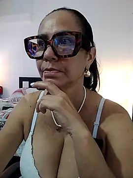 Snapshot of RubyStrome chatting on March 21, 7:02 am RubyStrome online show from March 21, 7:02 am