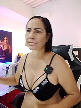 Snapshot of RubyStrome chatting on April 5, 9:28 am RubyStrome online show from April 5, 9:28 am