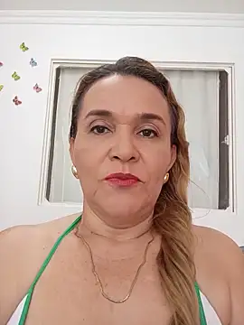 charlotte milf30 online show from May 18, 1:28 pm