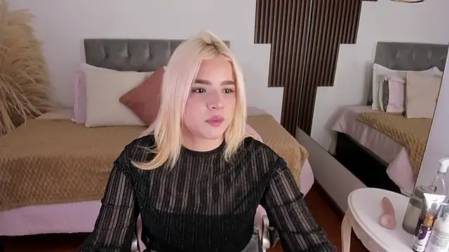 BarbieHannaB  online show from February 19, 6:59 pm