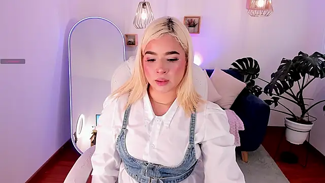 BarbieHannaB  online show from March 27, 7:24 pm