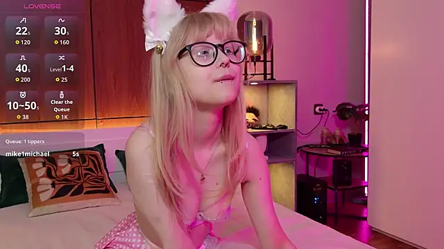 MoliQin online show from March 27, 7:47 am