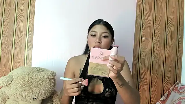 valenttina narvaez online show from May 11, 1:50 pm