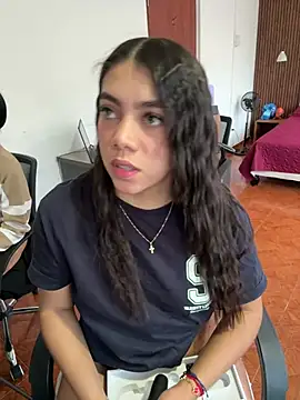 Luna rousse26 online show from March 13, 12:34 pm