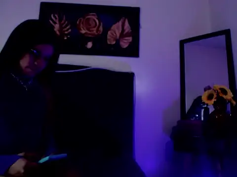 Karlaa Hernandez  online show from March 14, 3:45 am