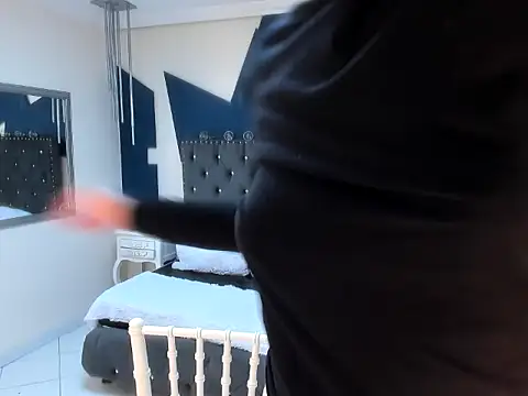 sara gray   online show from March 19, 5:50 pm