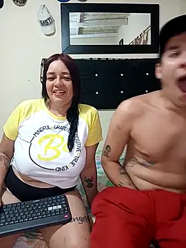 Snapshot of Davidmarce68 chatting on February 20, 1:13 am Davidmarce68 online show from February 20, 1:13 am