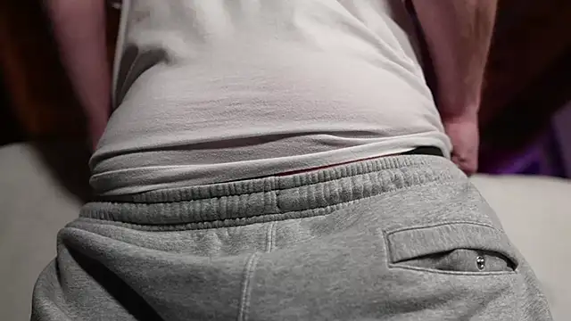 DLCheeks online show from March 2, 4:03 am