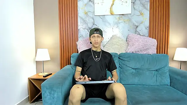 BOYS PLAY online show from April 25, 1:19 am