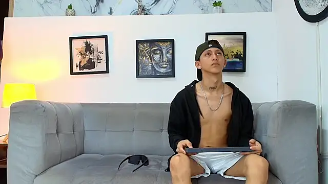 BOYS PLAY online show from May 13, 1:25 am