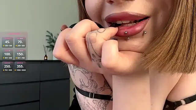 PledHoly online show from April 1, 1:41 pm