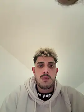 Leicamitze25 online show from March 29, 3:56 pm