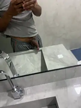 Snapshot of twink231 chatting on April 26, 11:57 pm twink231 online show from April 26, 11:57 pm