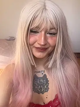 Snapshot of SunnyHoneyy chatting on February 19, 9:38 am SunnyHoneyy online show from February 19, 9:38 am