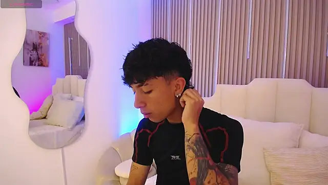 Aiden Rivers  online show from March 25, 12:44 pm