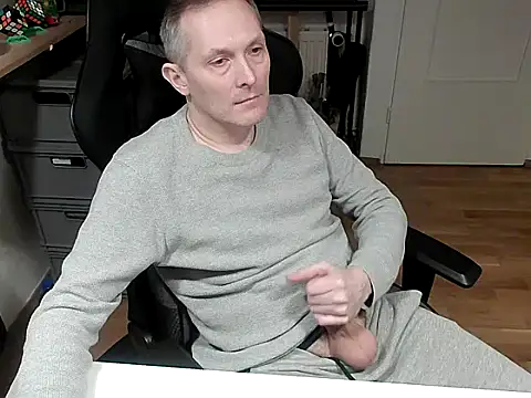 Snapshot of HornyYaro76 chatting on February 15, 9:22 pm HornyYaro76 online show from February 15, 9:22 pm