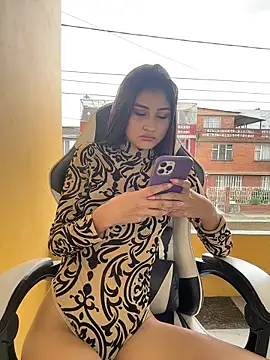 Aylin fire online show from February 19, 7:10 pm