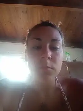 Snapshot of mimi6982 chatting on February 18, 1:18 pm mimi6982 online show from February 18, 1:18 pm