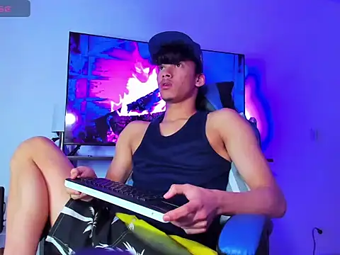 Lyam Russo online show from March 12, 4:07 am