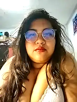 Snapshot of michu_kotomi chatting on February 22, 9:30 am michu kotomi online show from February 22, 9:30 am