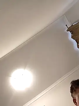 Snapshot of Mareczek18_18 chatting on February 16, 3:19 pm Mareczek18 18 online show from February 16, 3:19 pm