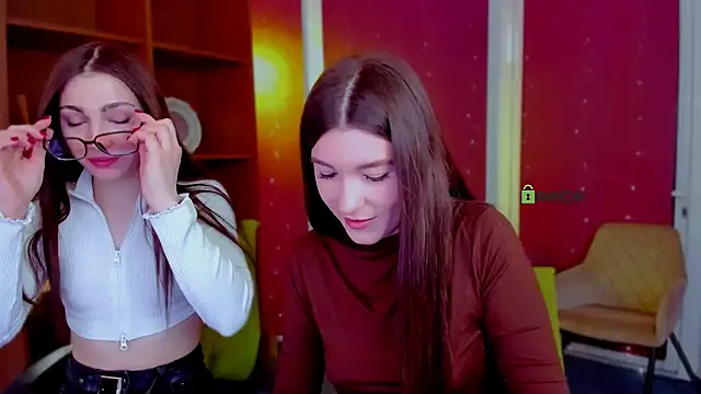 Snapshot of jenny_donne chatting on March 8, 7:01 am jenny donne online show from March 8, 7:01 am