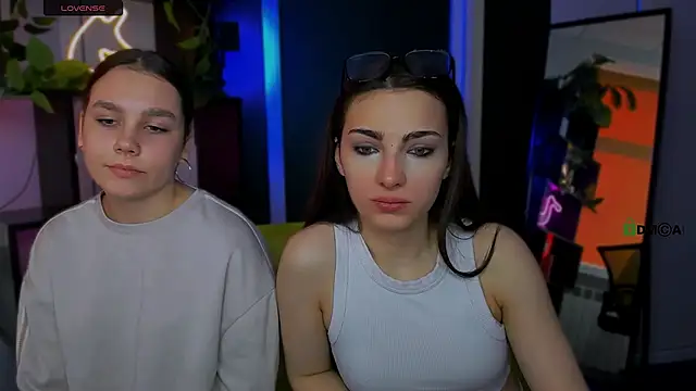 Snapshot of jenny_donne chatting on March 25, 6:19 am jenny donne online show from March 25, 6:19 am