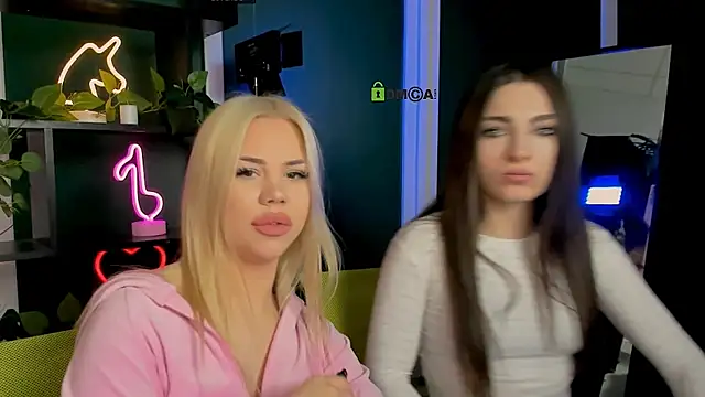 Snapshot of jenny_donne chatting on April 6, 11:22 am jenny donne online show from April 6, 11:22 am