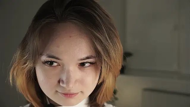 Snapshot of HattieGenualdi chatting on February 17, 6:25 pm HattieGenualdi online show from February 17, 6:25 pm